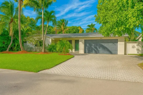 2219 SE 15th St, Pompano Beach, FL 33062