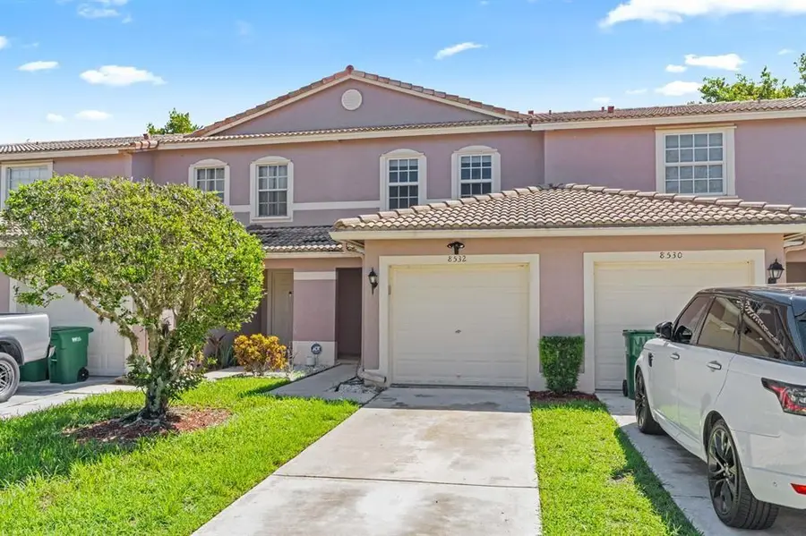 8532 W Southgate Shores Cir #8532, Tamarac, FL 33321 - Image #2