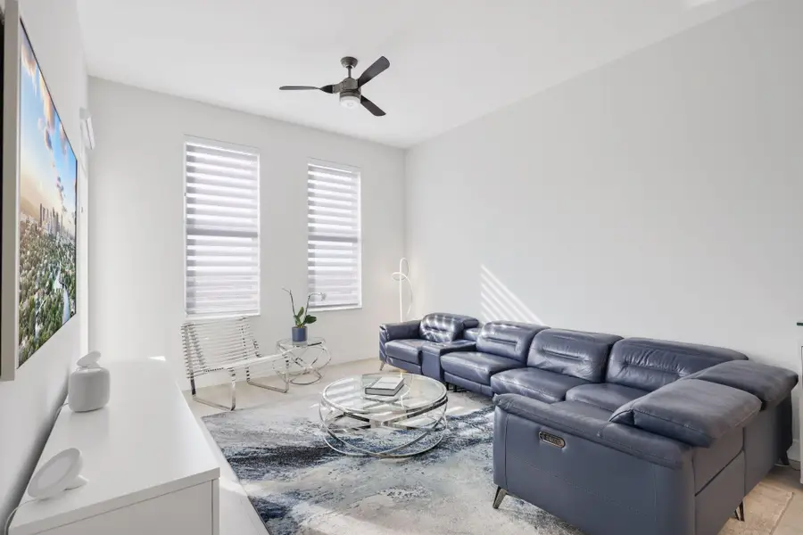 511 SE 5th Ave #2412, Fort Lauderdale, FL 33301 - Image #2