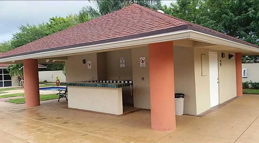 18840 NW 57th Ave #302, Hialeah, FL 33015 - Image #2