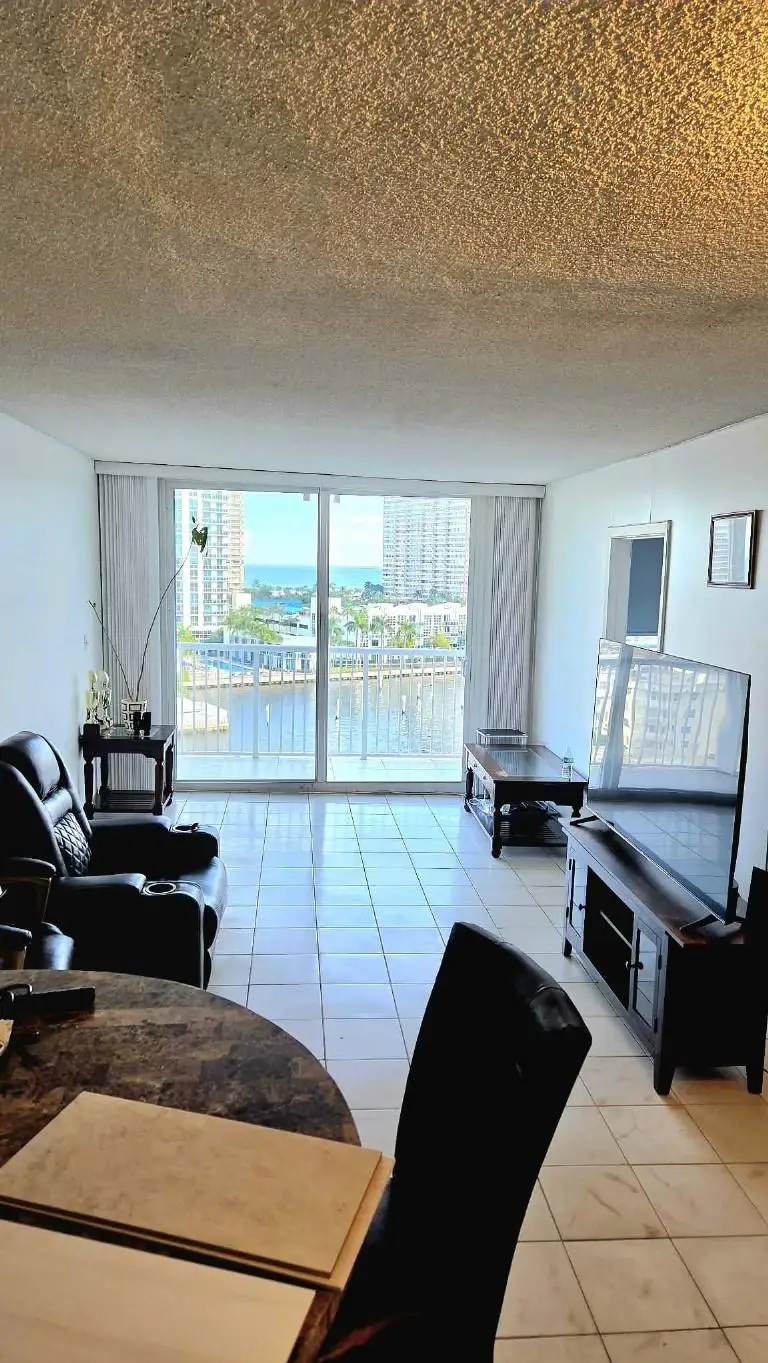 121 Golden Isles Dr #904, Hallandale Beach, FL 33009 - Image #3