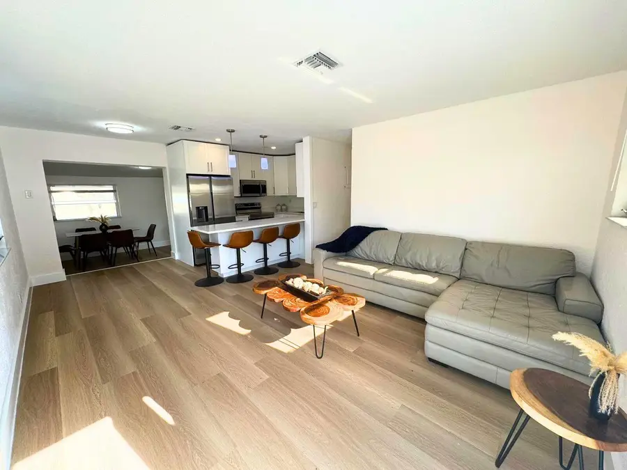 5950 NW 42nd Ave, Lauderdale Lakes, FL 33319 - Image #2