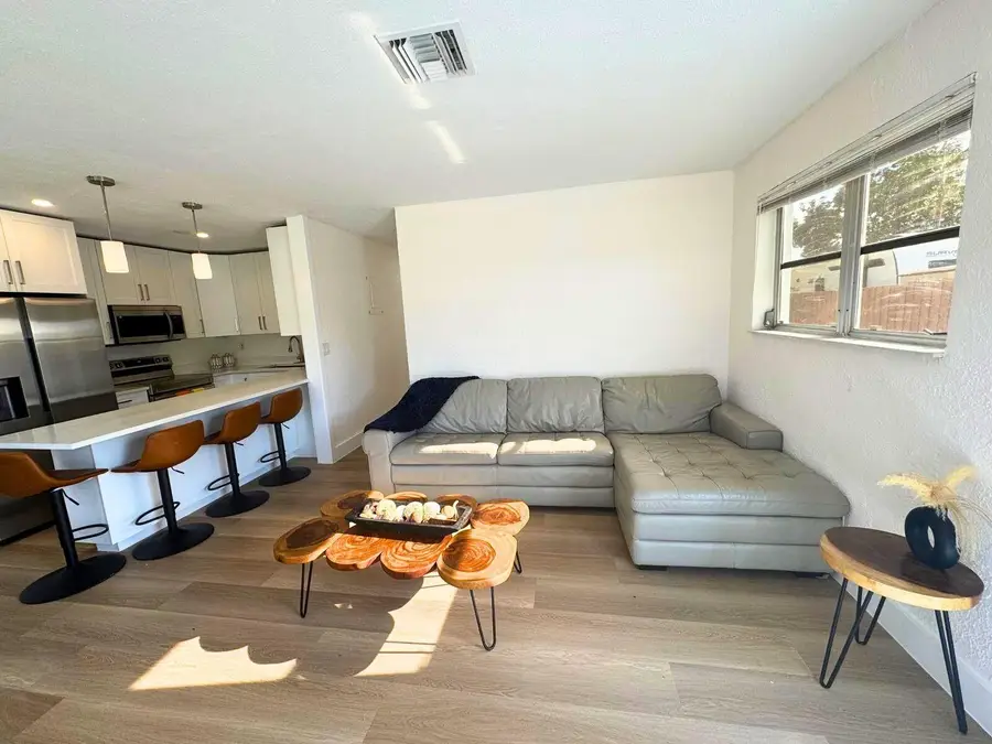 5950 NW 42nd Ave, Lauderdale Lakes, FL 33319 - Image #3