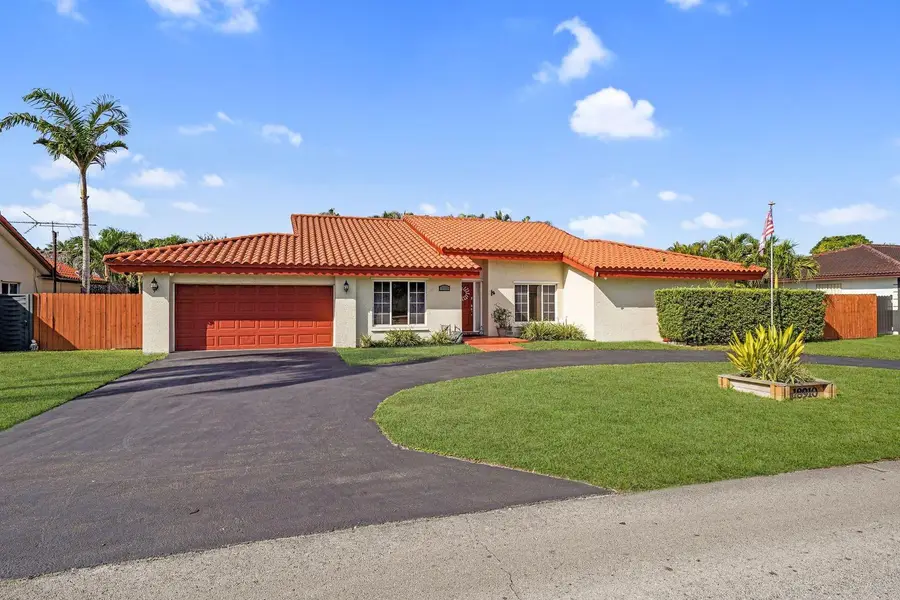 18910 W Oakmont, Hialeah, FL 33015 - Image #2