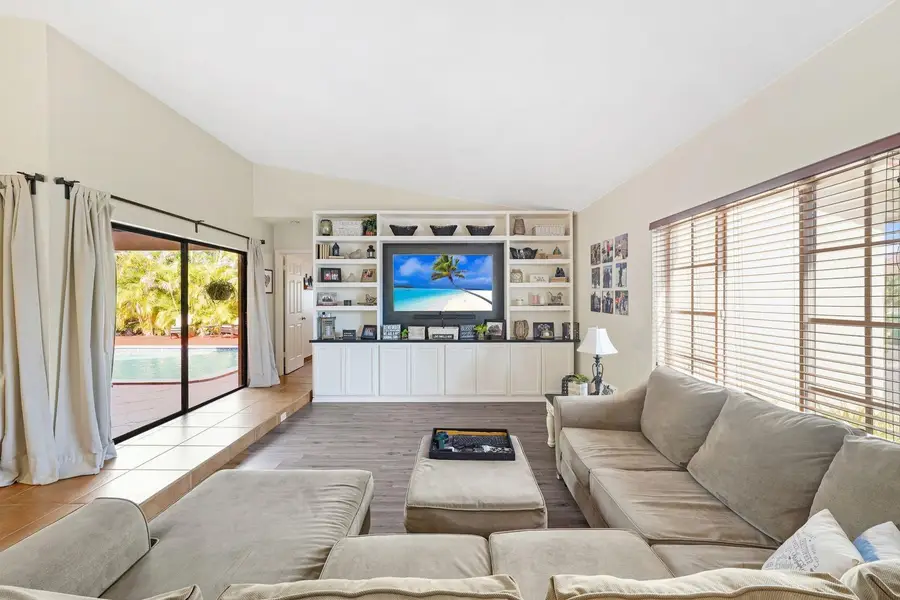 18910 W Oakmont, Hialeah, FL 33015 - Image #3