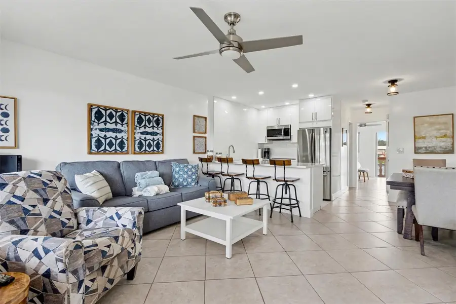 901 SW 11th Avenue #16H, Hallandale Beach, FL 33009 - #3