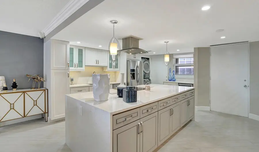 4100 Galt Ocean Dr #305, Fort Lauderdale, FL 33308 - Image #2