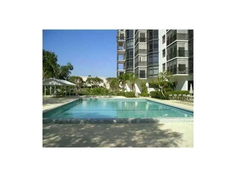 20100 W Country Club Dr #1007, Aventura, FL 33180 - Image #1