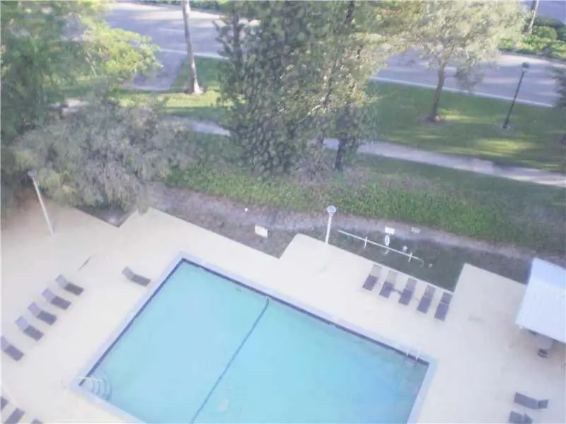 20100 W Country Club Dr #1007, Aventura, FL 33180 - Image #3