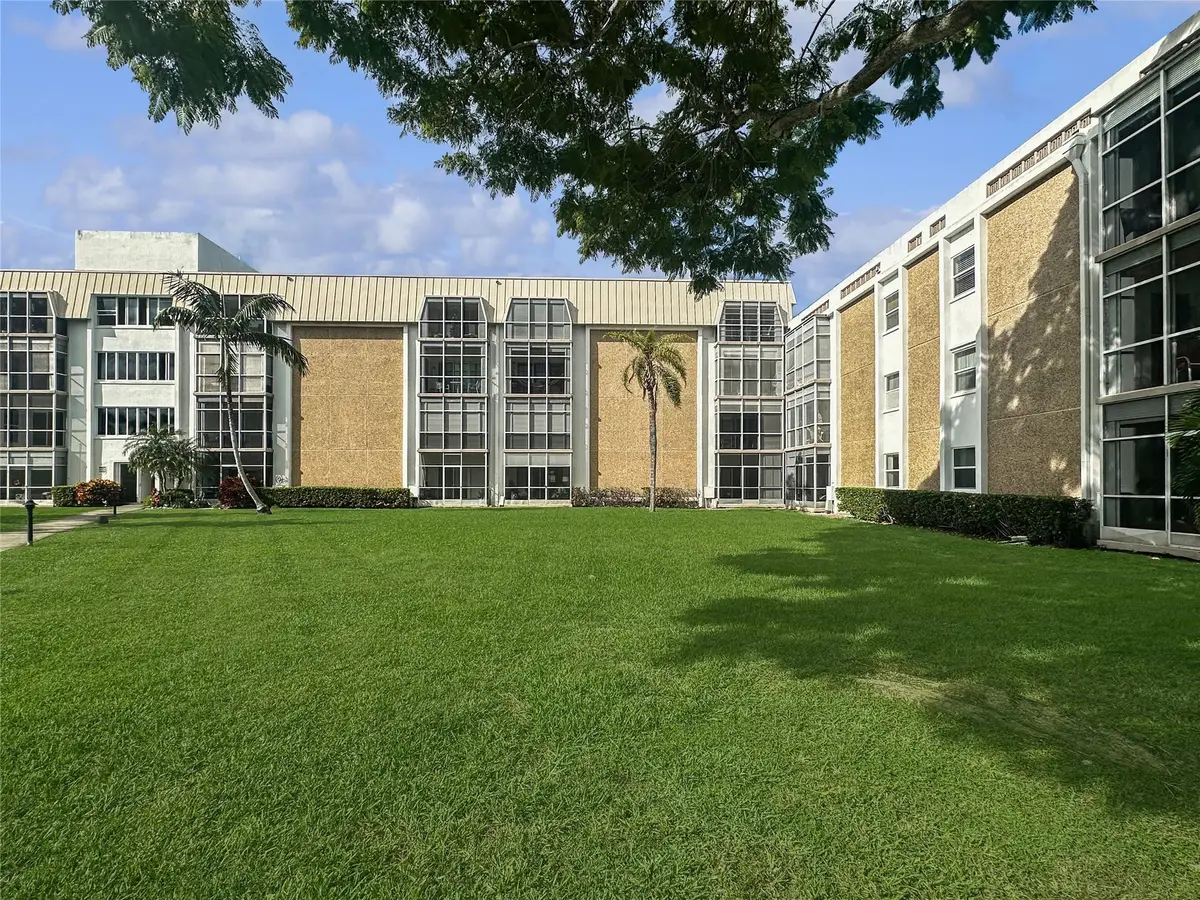 2970 NE 16th Ave #102B, Oakland Park, FL 33334 - Image #1