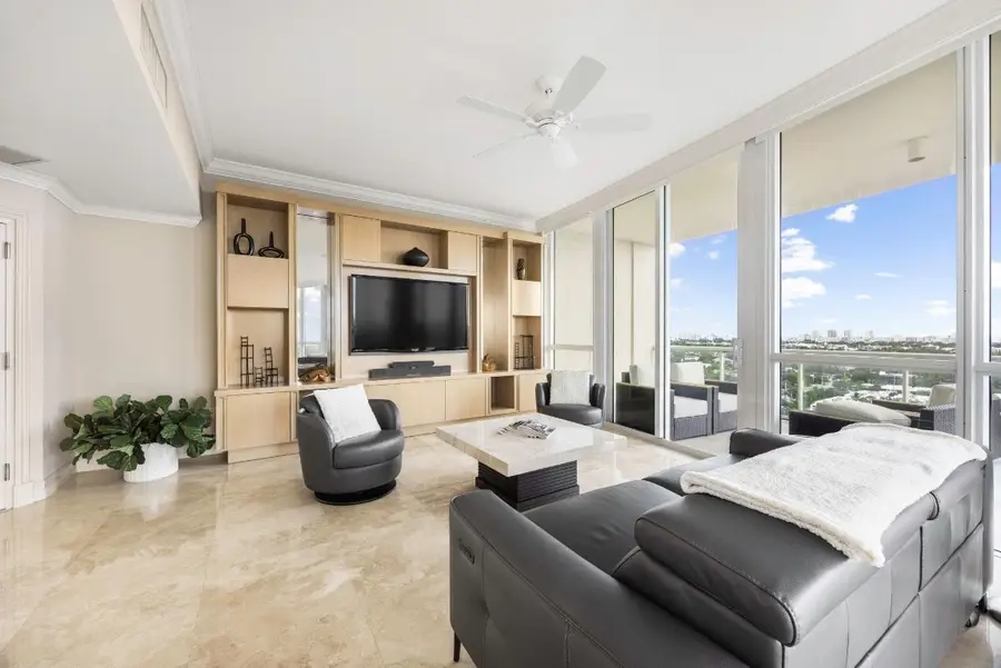 111 SE 8th Avenue #PH-1701, Fort Lauderdale, FL 33301 - #3