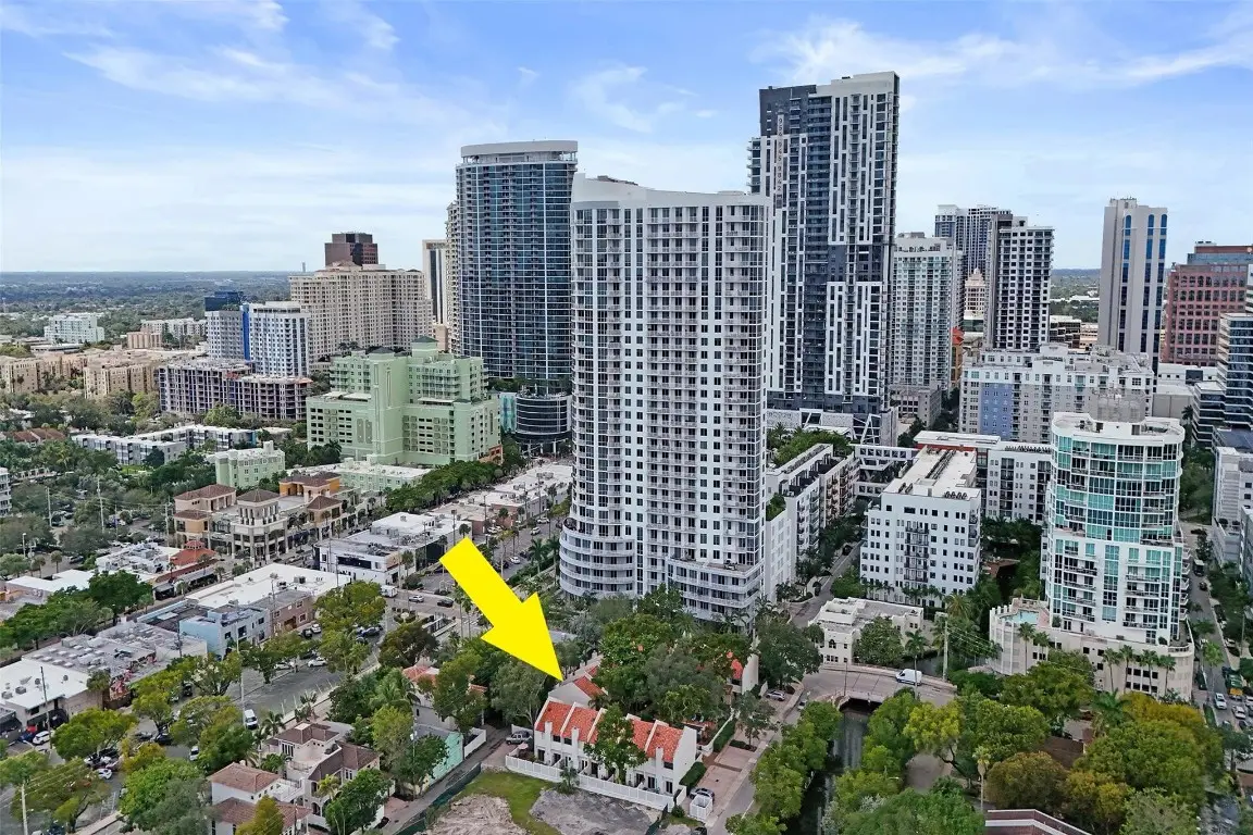 810 SE 2nd Street #F, Fort Lauderdale, FL 33301 - Image #1