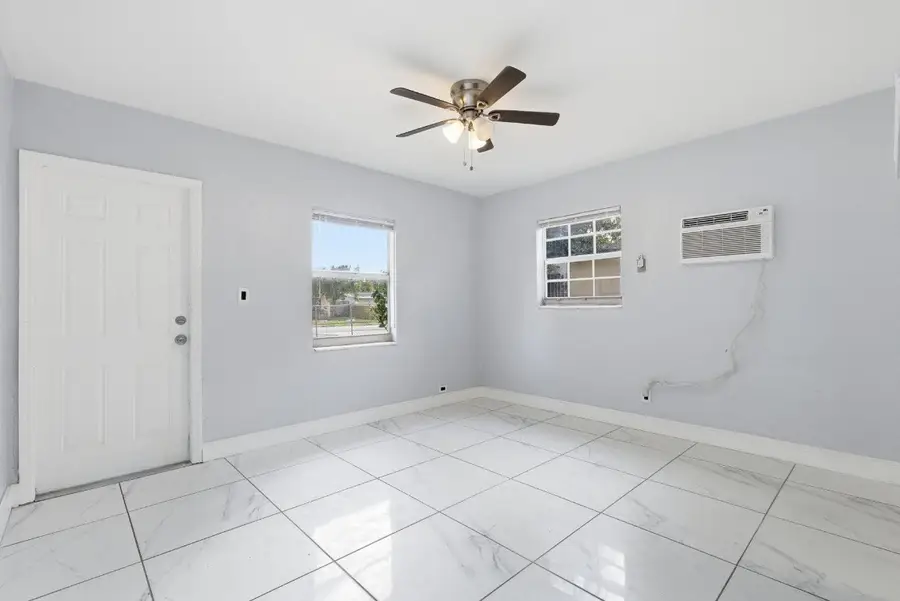 2841 NW 14th Street, Fort Lauderdale, FL 33311 - #3