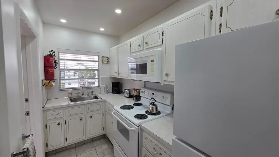 5300 Washington Street #L338, Hollywood, FL 33021 - #2