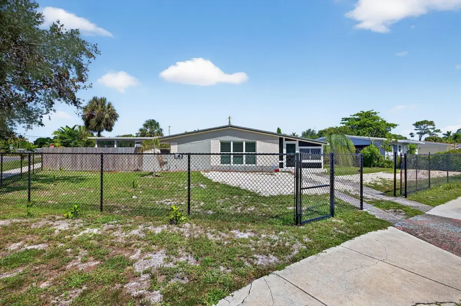 300 SW 25th Avenue, Fort Lauderdale, FL 33312 - #2