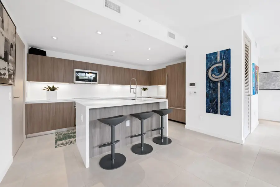 401 N Birch Road #TH2, Fort Lauderdale, FL 33304 - Image #3