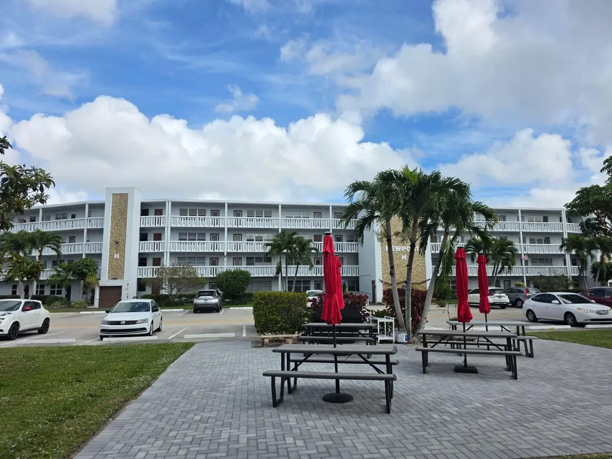 3028 Newport H #3028, Deerfield Beach, FL 33442 - Image #1