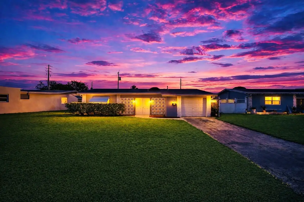 7904 Plantation Blvd, Miramar, FL 33023 - Image #1