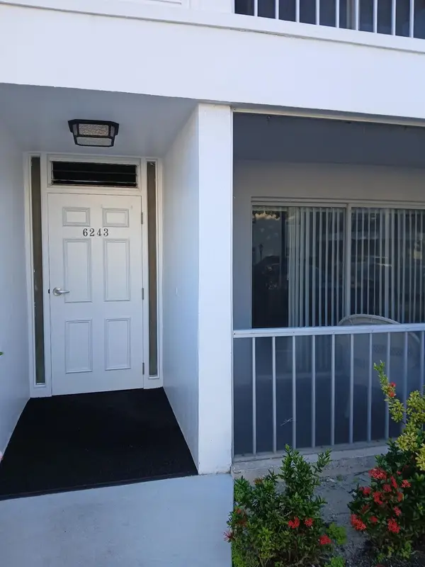 6243 Bay Club Dr #2, Fort Lauderdale, FL 33308