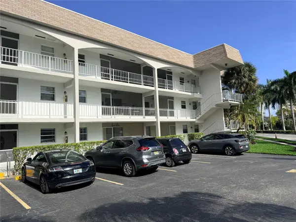 501 Blue Heron Dr #221-A, Hallandale Beach, FL 33009
