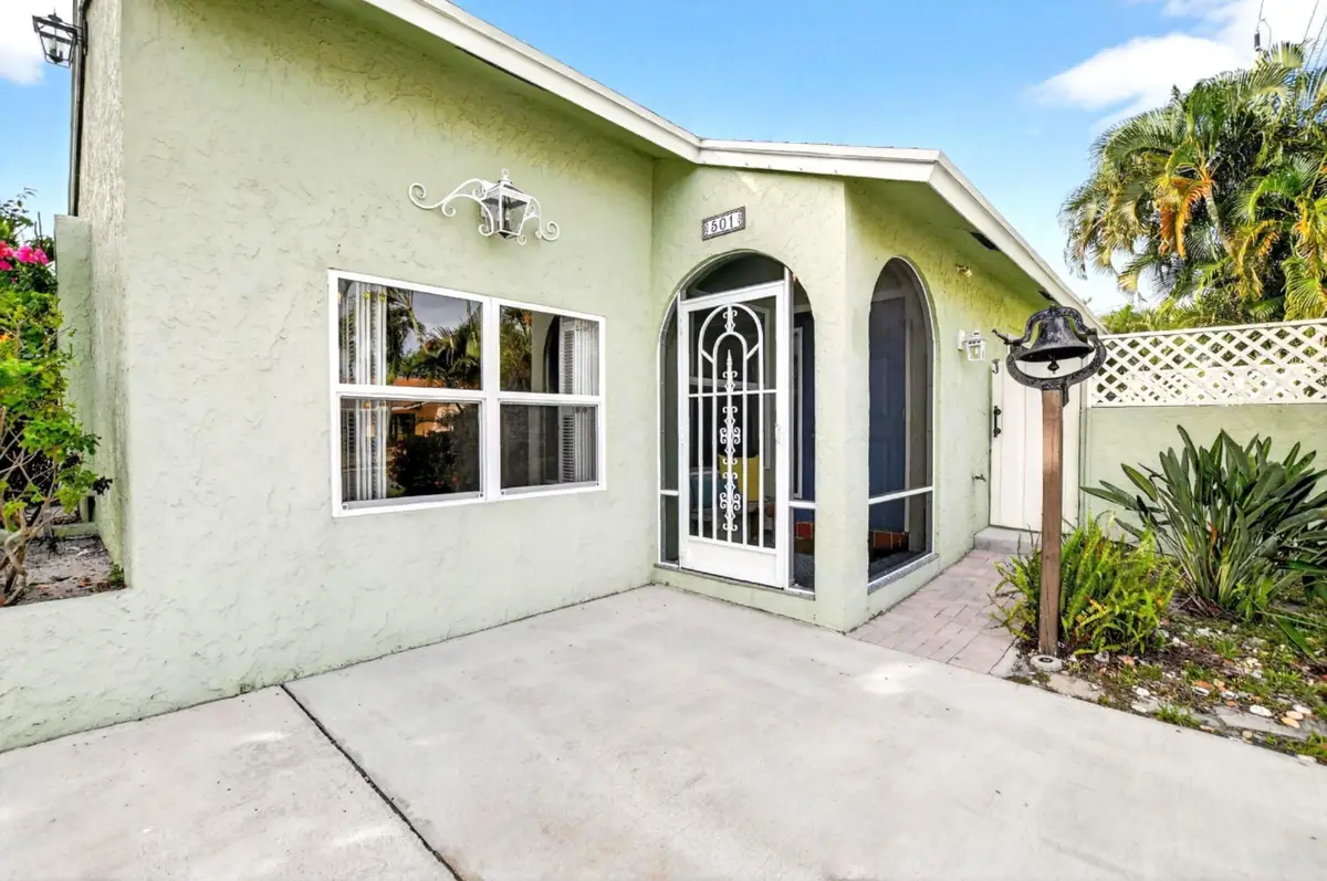 501 NW 54th St, Boca Raton, FL 33487 - Image #1