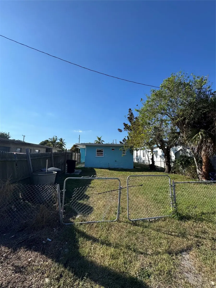 812 N 17th St, Fort Pierce, FL 34950 - Image #2