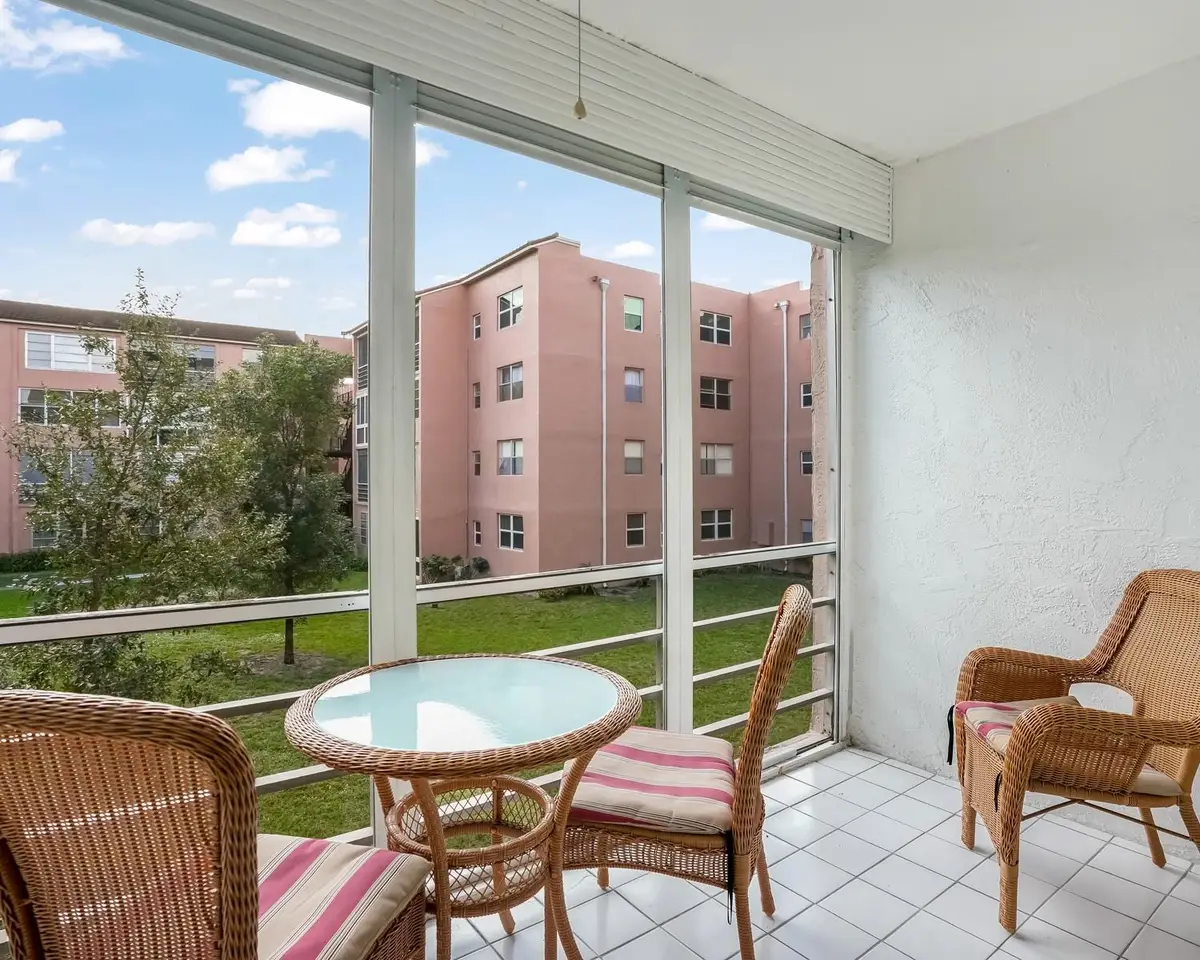 2851 Somerset Dr #205, Lauderdale Lakes, FL 33311 - Image #1