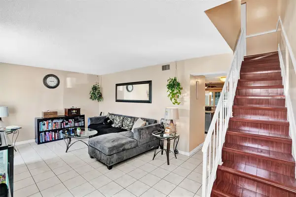 8081 NW 11th St #E, Margate, FL 33063