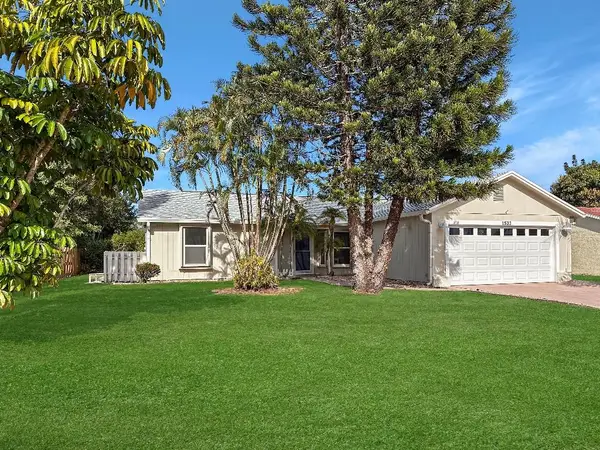 1533 SE Minorca Ave, Port St Lucie, FL 34952