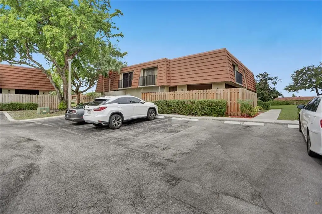 4887 NW 94th Ter #4887, Sunrise, FL 33351 - Image #1