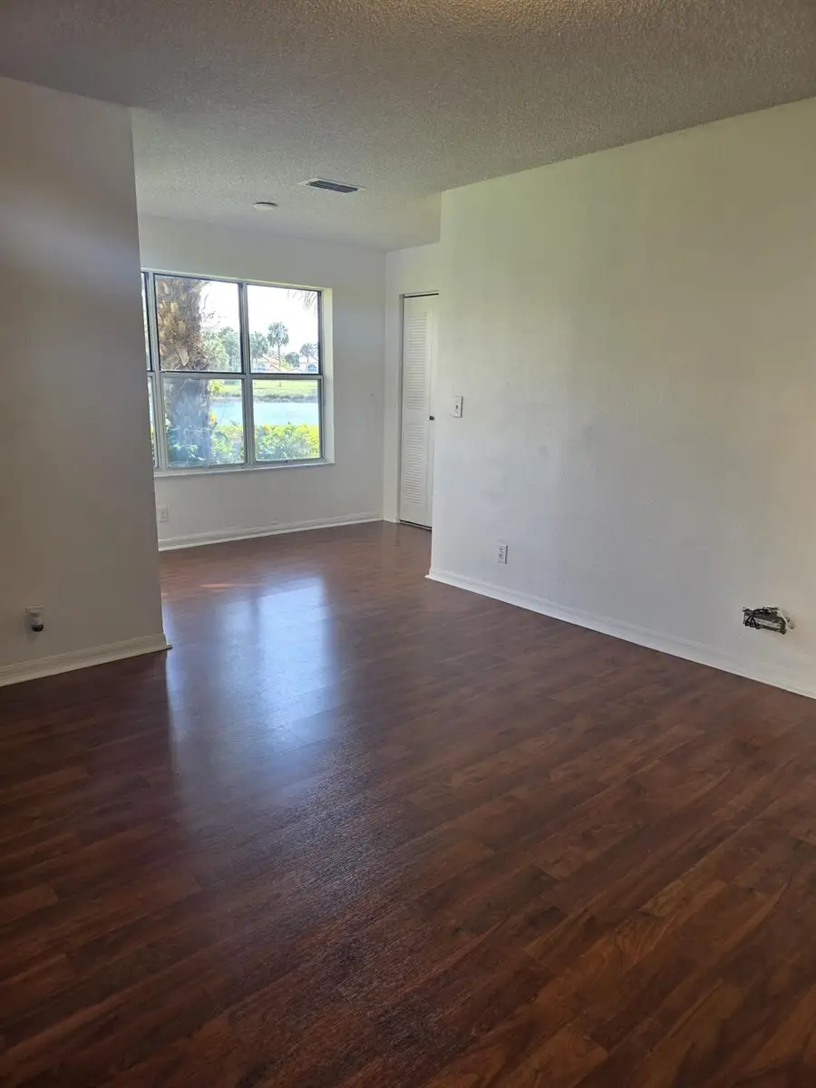 3310 Pinewalk Dr N #1812, Margate, FL 33063 - Image #3