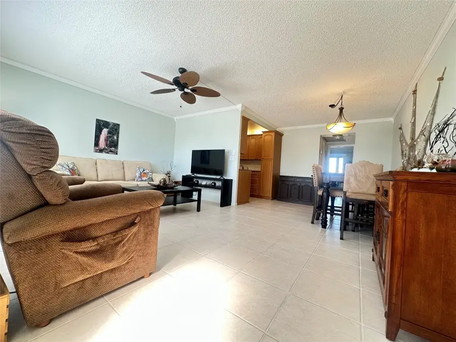 4032 Cambridge B #4032, Deerfield Beach, FL 33442 - Image #2