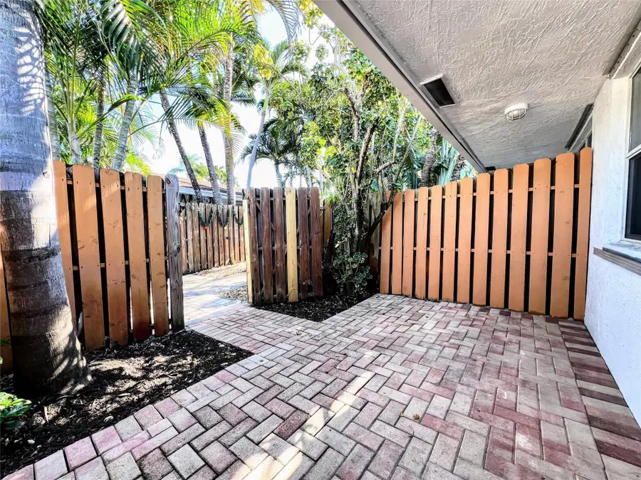 758 NE 13th Ct #1, Fort Lauderdale, FL 33304 - Image #2