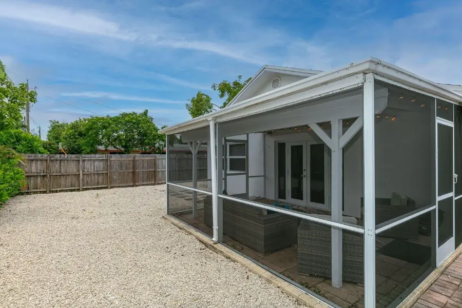 825 NE 10th Avenue, Pompano Beach, FL 33060 - Image #2