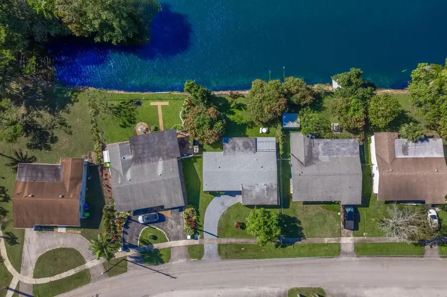 2291 NW 72nd Avenue, Sunrise, FL 33313 - Image #2