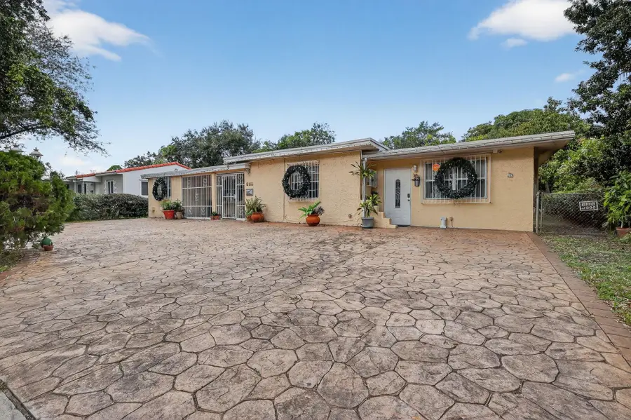 641 NE 140th St, North Miami, FL 33161 - Image #2