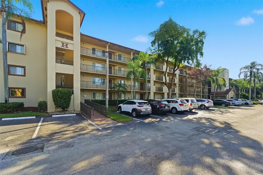 1301 SW 142nd Avenue #308H, Pembroke Pines, FL 33027 - Image #3