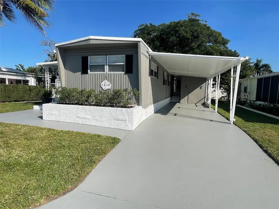 2010 SW 84th Ave, Davie, FL 33324 - Image #2