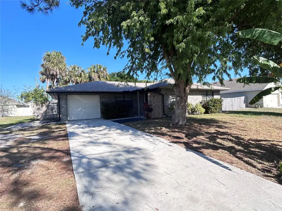 1313 SW Bellevue Ave, Port Saint Lucie, FL 34953 - Image #3