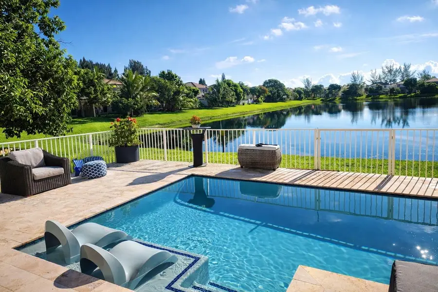 818 Perdido Heights Drive, West Palm Beach, FL 33413 - Image #2