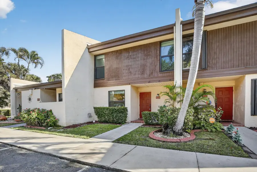 1261 NW 99th Ter #47, Pembroke Pines, FL 33024 - Image #2