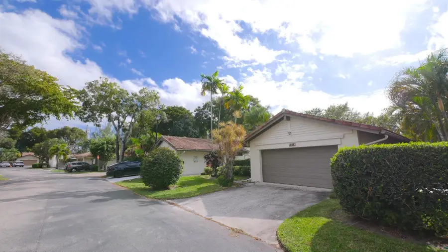 5616 Hammock Ln #114, Lauderhill, FL 33319 - Image #2