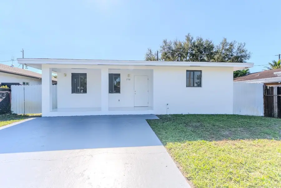 5738 Fletcher Street, Hollywood, FL 33023 - Image #2