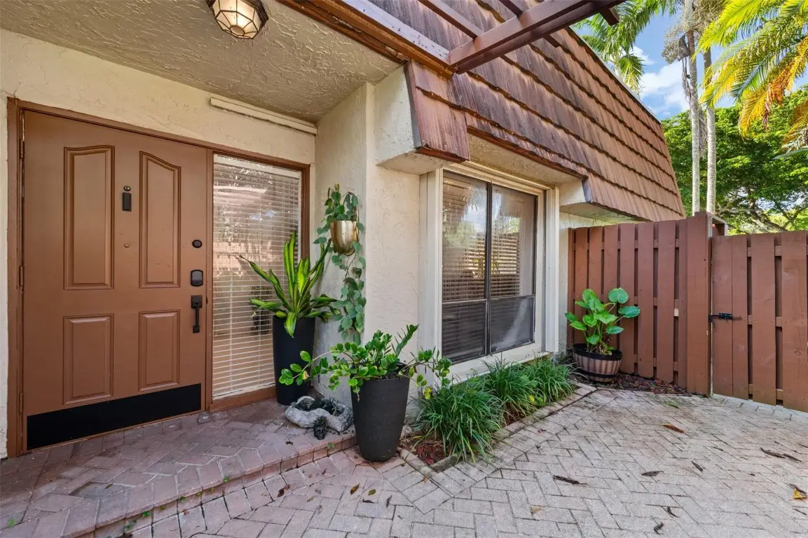 11927 SW 13th Court, Davie, FL 33325 - Image #1