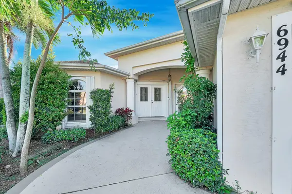 6944 NW Daffodil Ln, Port St Lucie, FL 34983