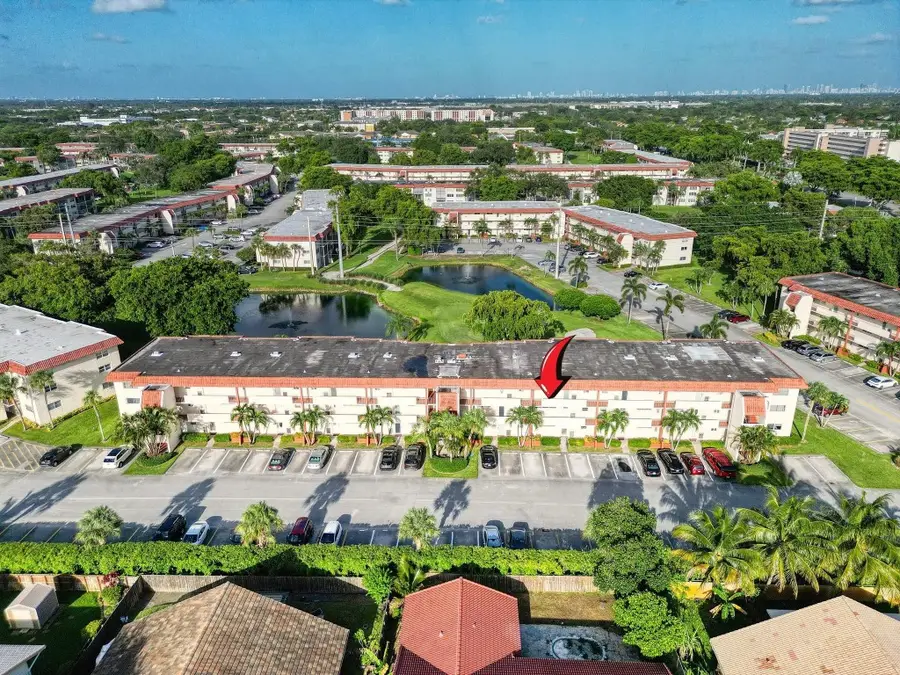8980 S Hollybrook Boulevard #204, Pembroke Pines, FL 33025 - Image #3