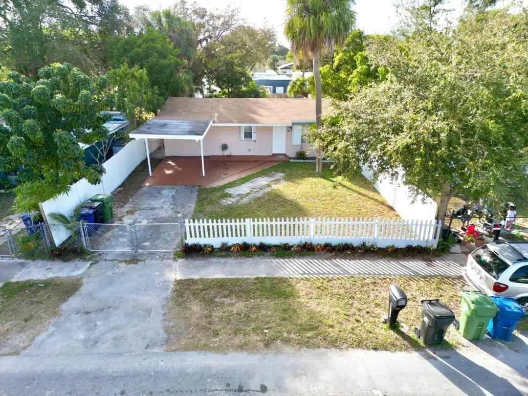 525 NW 15th Ter, Fort Lauderdale, FL 33311 - Image #1