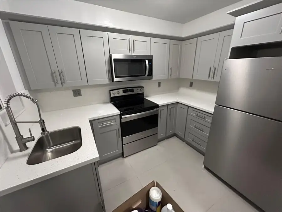 501 SW 67th Avenue, Miami, FL 33144 - Image #2