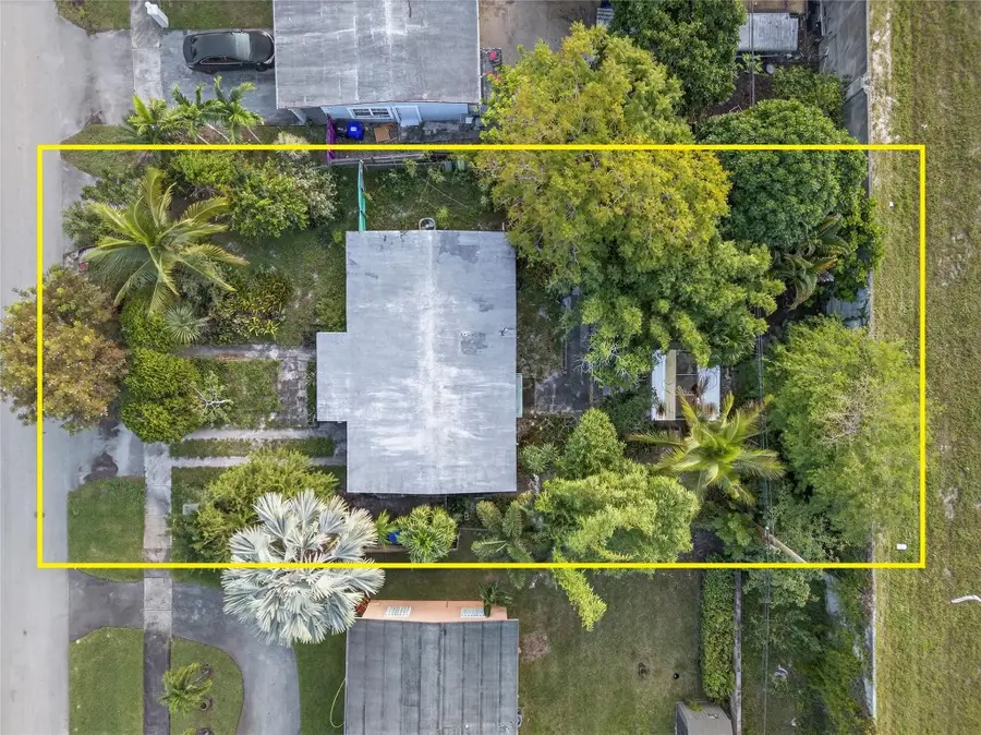 1802 Lauderdale Manor Drive, Fort Lauderdale, FL 33311 - Image #2