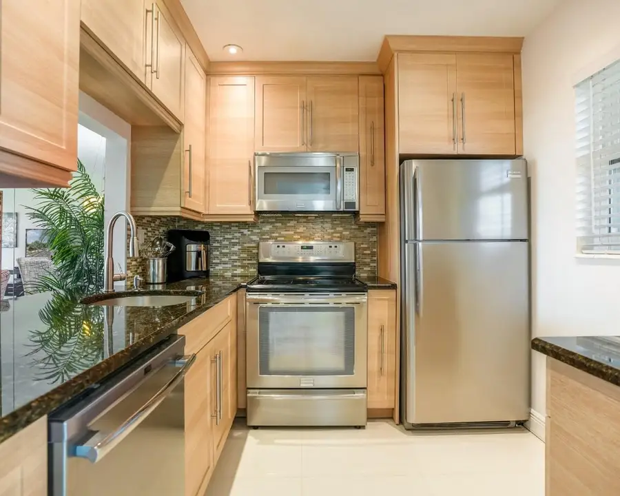 3406 NW 49th Avenue #608, Lauderdale Lakes, FL 33319 - Image #2